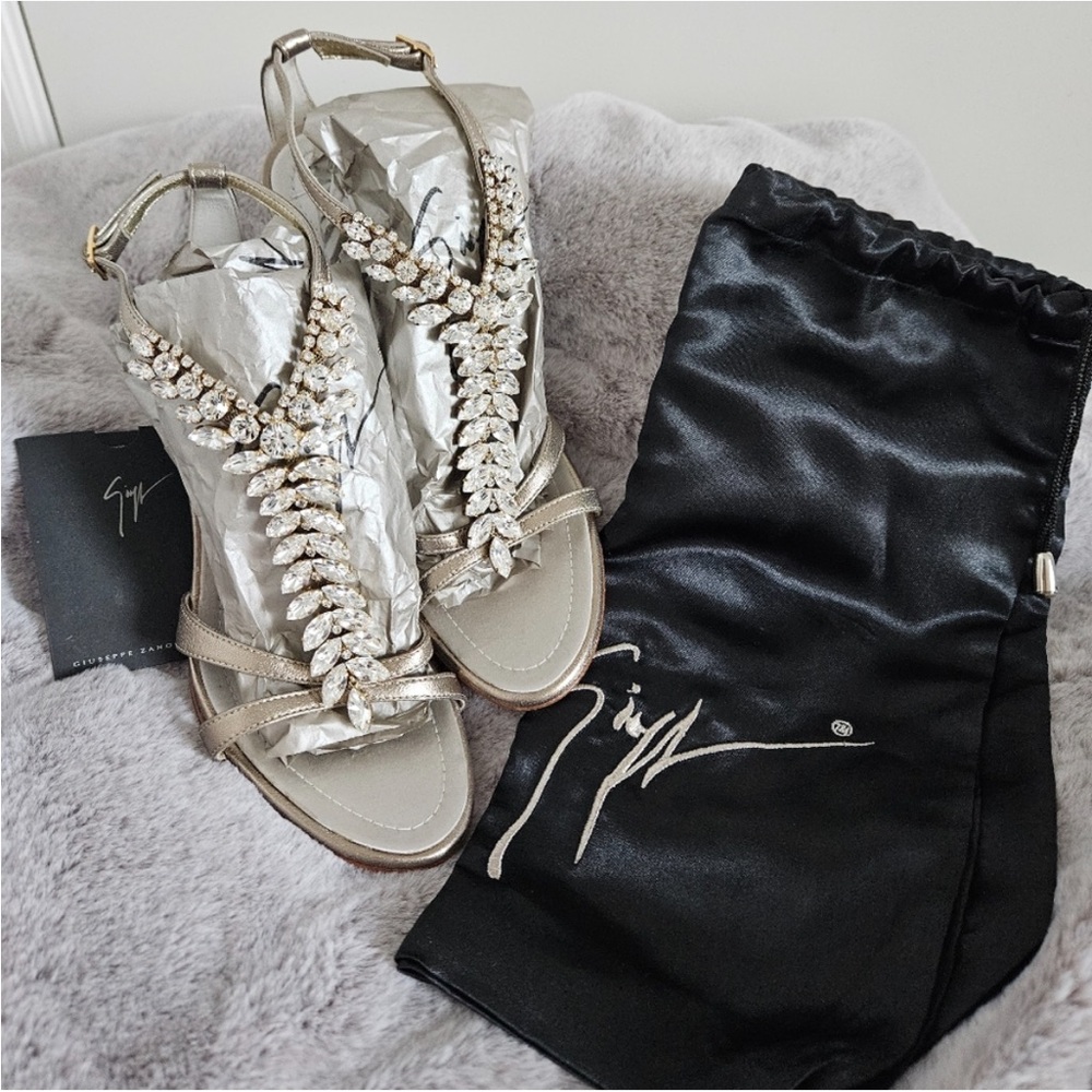 💎✨ RARE Gorgeous Giuseppe Zanotti Taupe Metallic Bejeweled Crystal Sandals